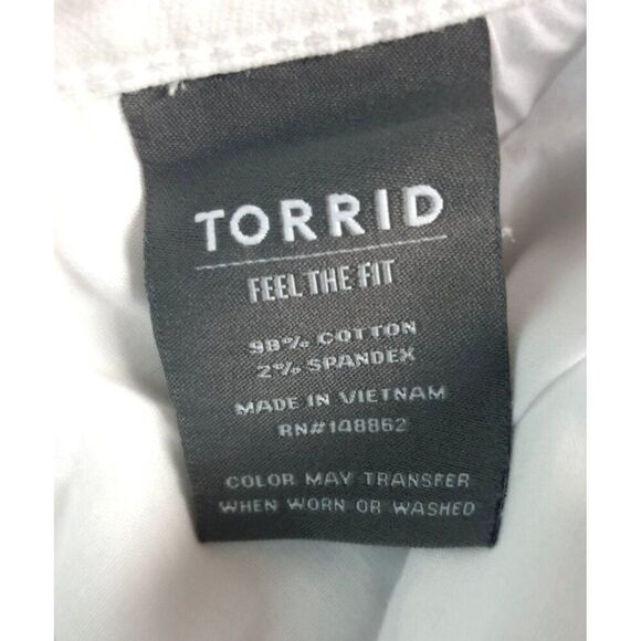 Torrid Womens Plus White Denim Shorts Sz 26 Distressed Fairy Stretch New - Picture 6 of 6